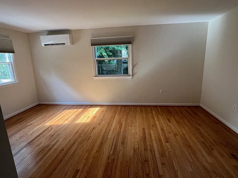 11208 Ashley Dr — Photo 11