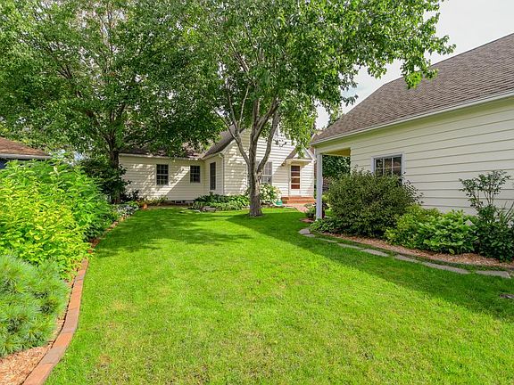 5th image of 1508 Idaho Ave W