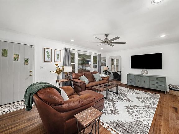 5th image of 866 Buckner Rd SE