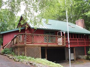 108 Clubhouse Dr, East Stroudsburg, PA 18302