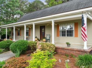 32 Cove Lake Rd, Carriere, MS 39426