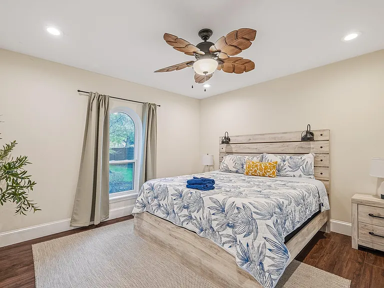 16811 Waycreek Rd — Photo 35