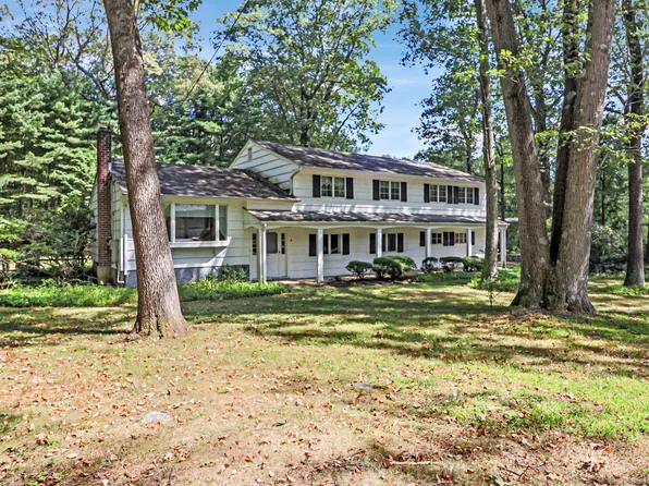 8 Live Oak Road, Norwalk, CT 06851