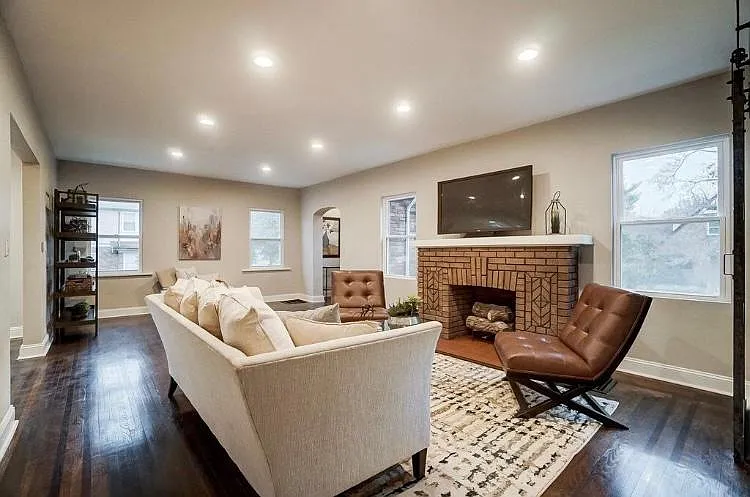 1803 Avonlea Ave — Photo 4