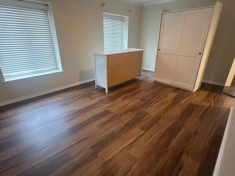 27 Oakridge Dr #2 — Photo 12