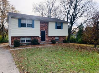 3381 Robinet Dr, Cincinnati, OH 45238
