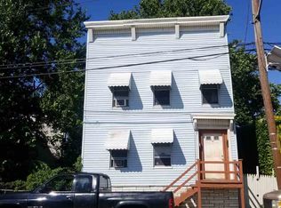 16 Clinton St, Paterson, NJ 07522