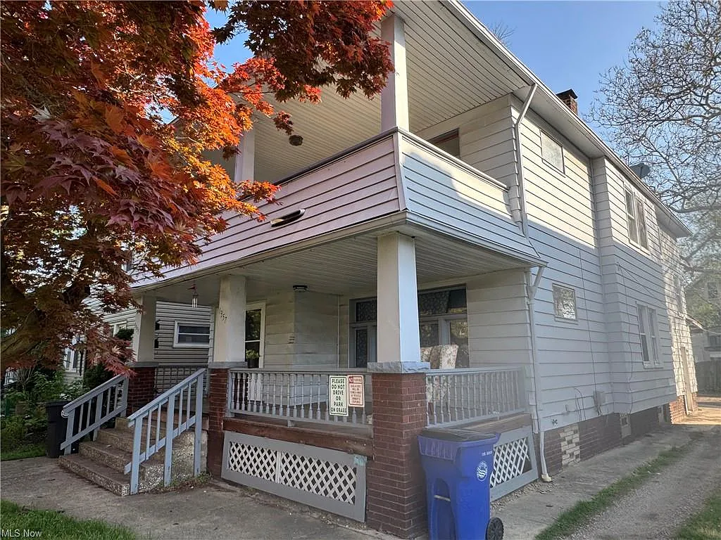 2 bed, 1000 sqft, $1,200 — Photo 2