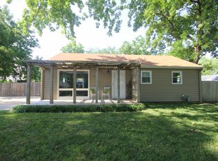 5702 SW 13th St, Topeka, KS 66604