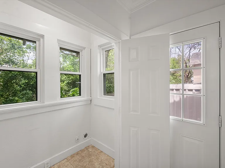 2232 W Rosedale St S — Photo 26