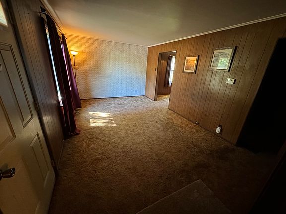 5th image of 138 N Campbell Ave