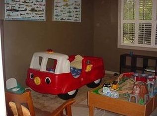 103 Falling Leaves Dr, Warner Robins, GA 31088