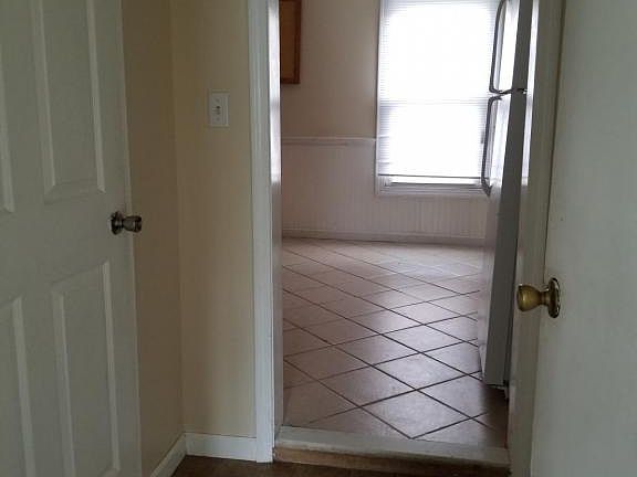 5th image of 2162 Birch Ave