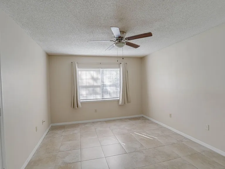 7206 Olympia Ct — Photo 13