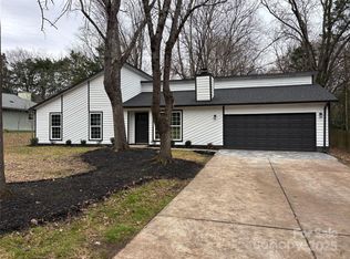 7401 Sheffingdell Dr, Charlotte, NC 28226