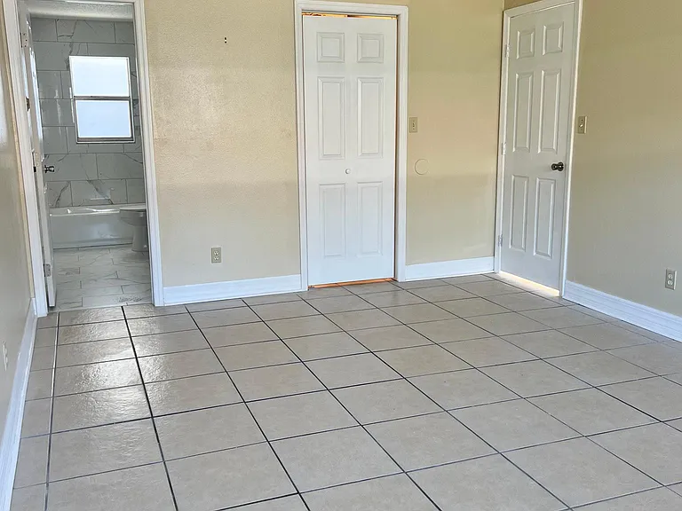 2247 Coral Way #A — Photo 7
