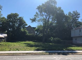 409 Oakland St, Springfield, MA 01108