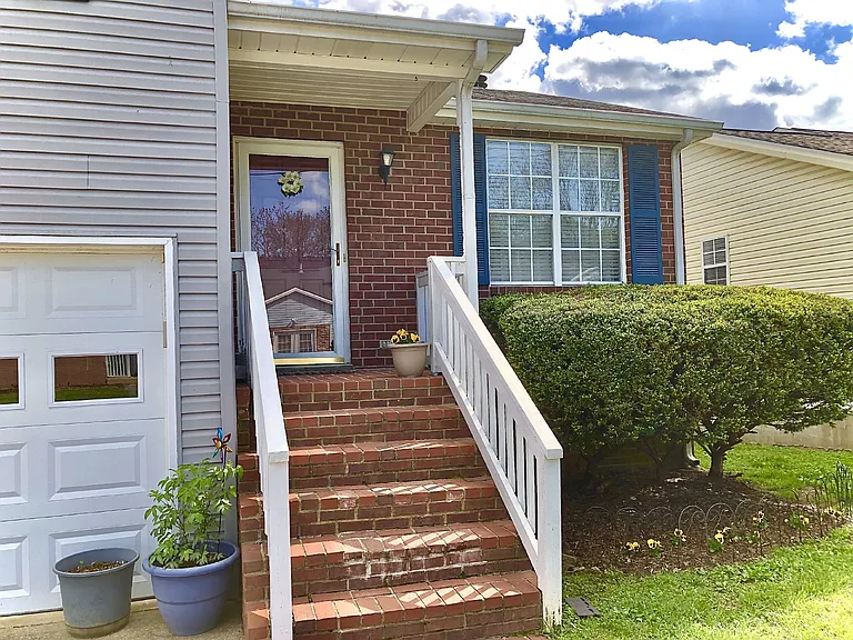 108 Edgehill Ln — Photo 29