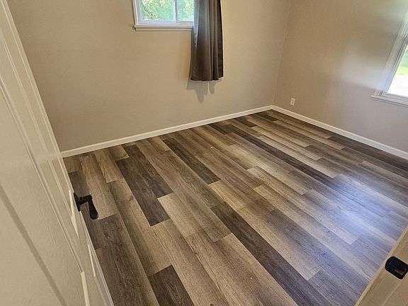 4th image of 336 Shepley Dr