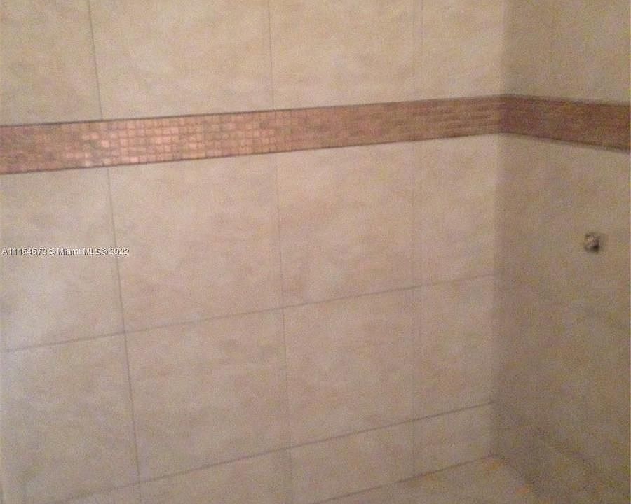 2nd image of 1137 NE 111th St Unit 1