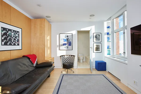 Sold by Corcoran | media 21