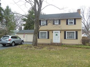 330 Colebrook Dr, Rochester, NY 14617