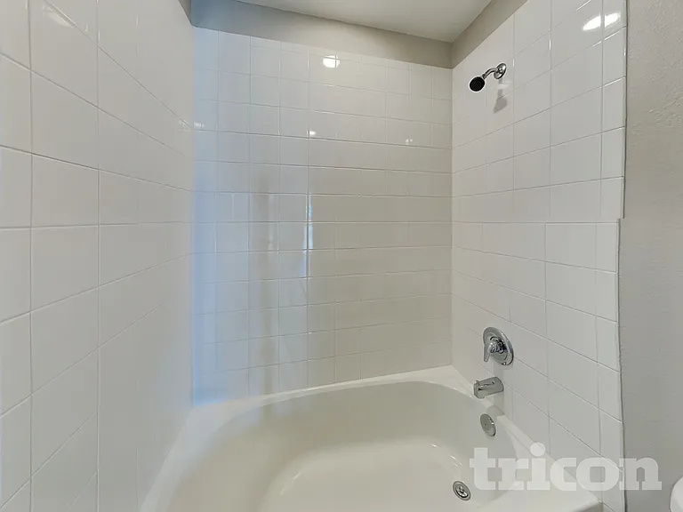 3323 Hawkins Dr — Photo 13