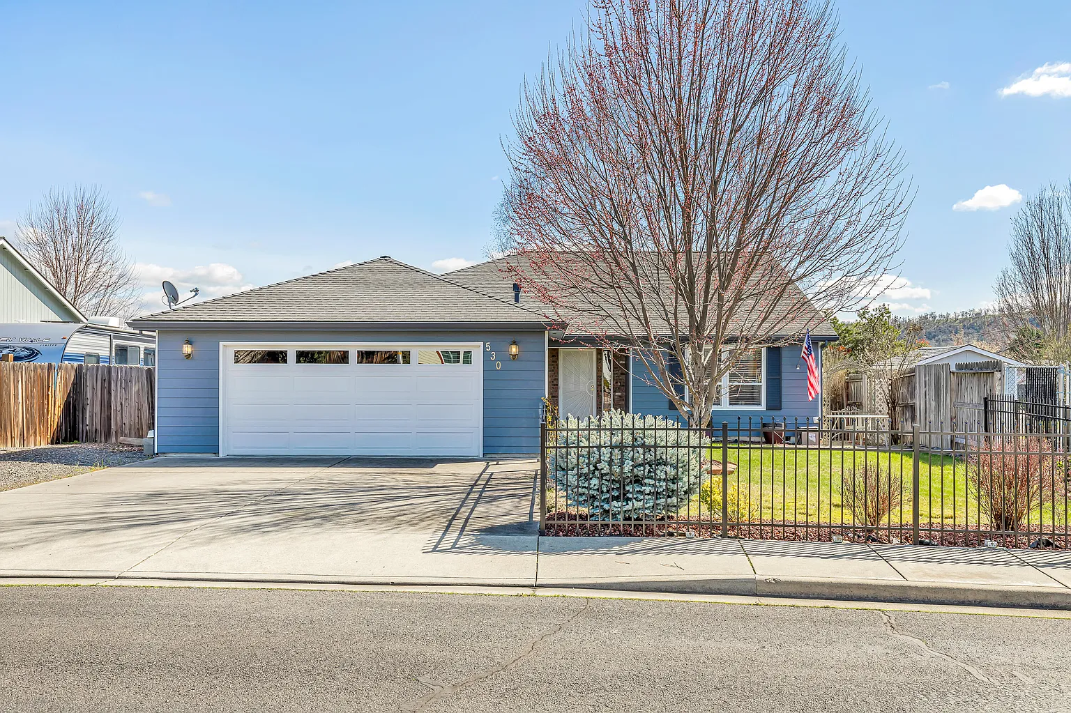 530 Westminster Dr photo 1