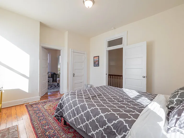 113 N Robinson St — Photo 9