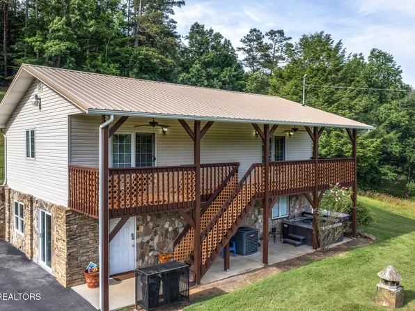 1315 McCarter Hollow Rd, Sevierville, TN 37862