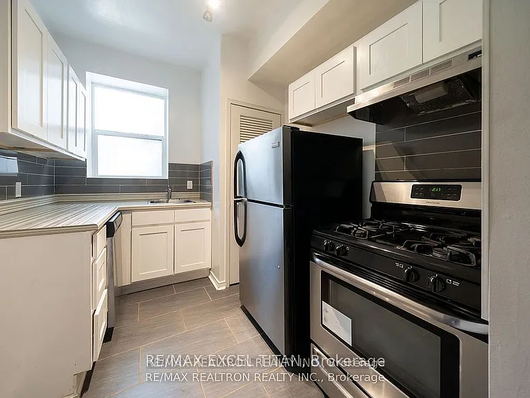 414 Jarvis St #107 — Photo 8