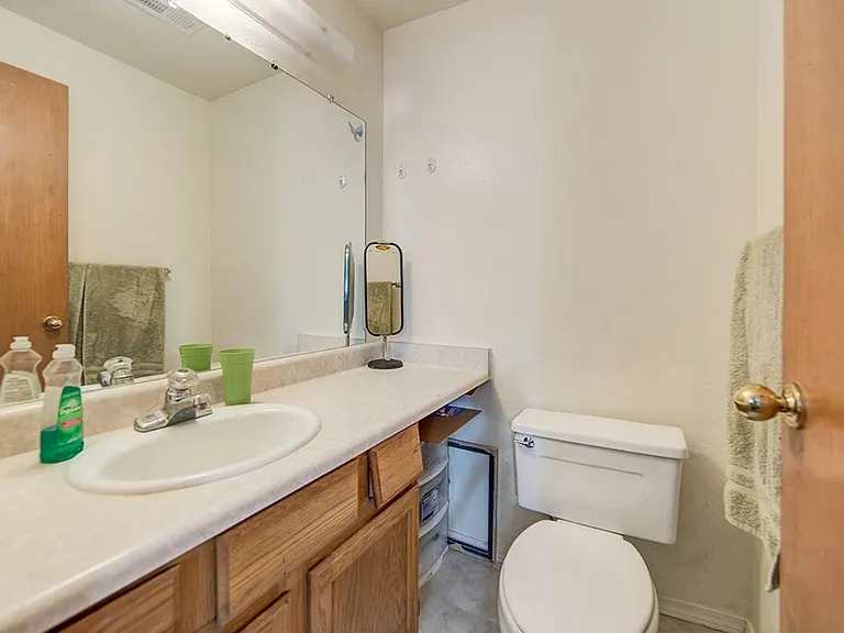 718 W 1720 N #226 — Photo 5