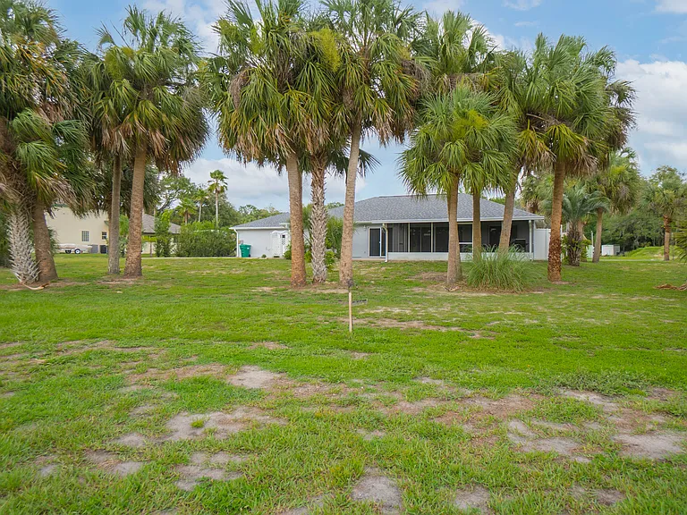 914 N Country Club Dr — Photo 34