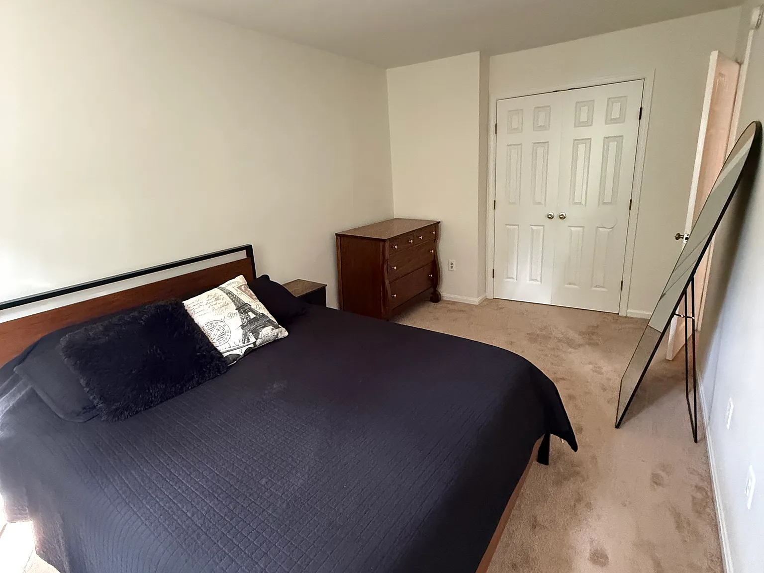 3 bed, 1952 sqft, $1,250 — Photo 4