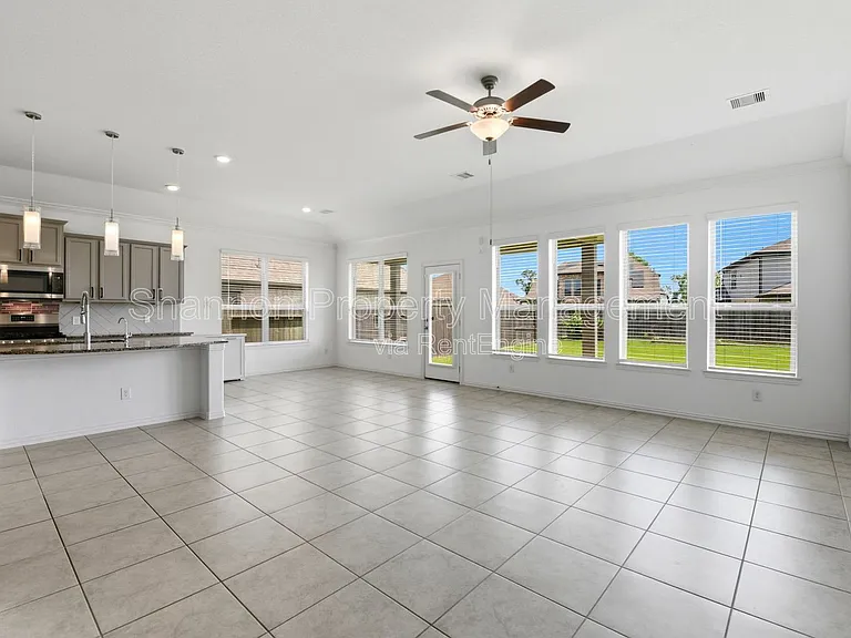 1618 Rosedale Dr — Photo 12