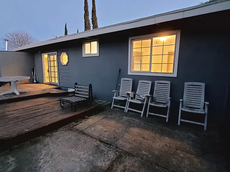 2719 Edward Ave — Photo 2