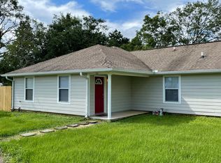 410 Washington St #A, Bay Saint Louis, MS 39520