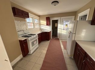 46 Gifford Ave APT 1, Poughkeepsie, NY 12601