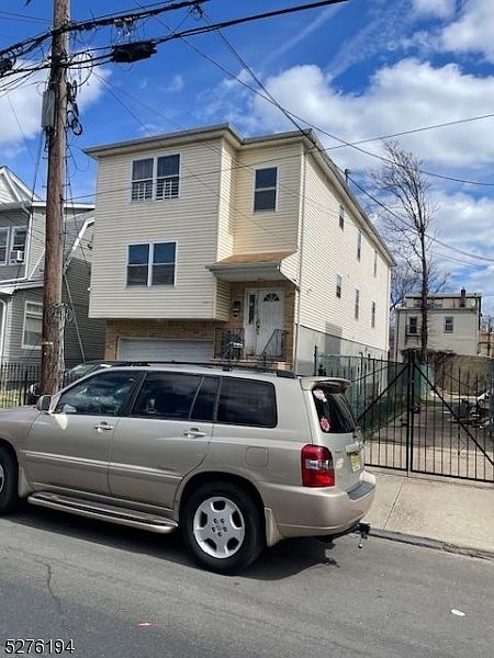 1st image of 138-140 Columbia Ave
