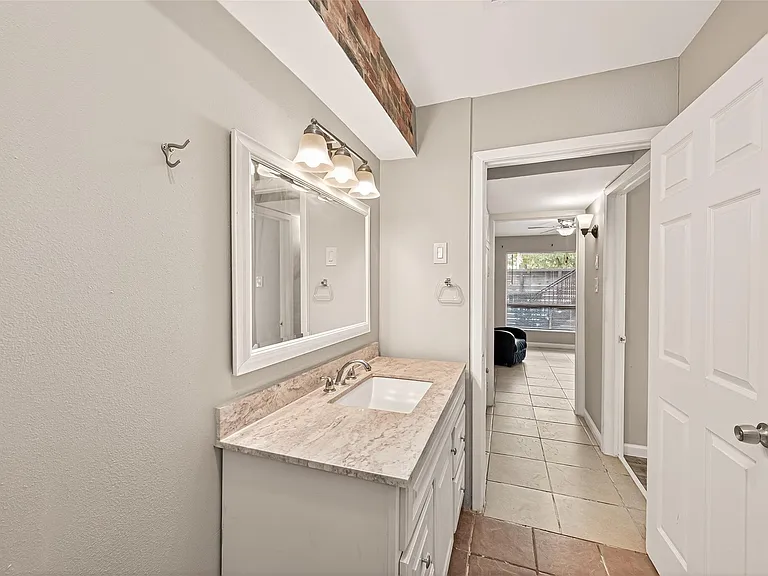 1529 Wirt Rd #1 — Photo 10
