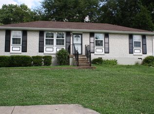 355 Foxglove Dr, Nashville, TN 37211