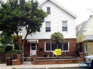 2031 Edwin Ave, Fort Lee, NJ 07024