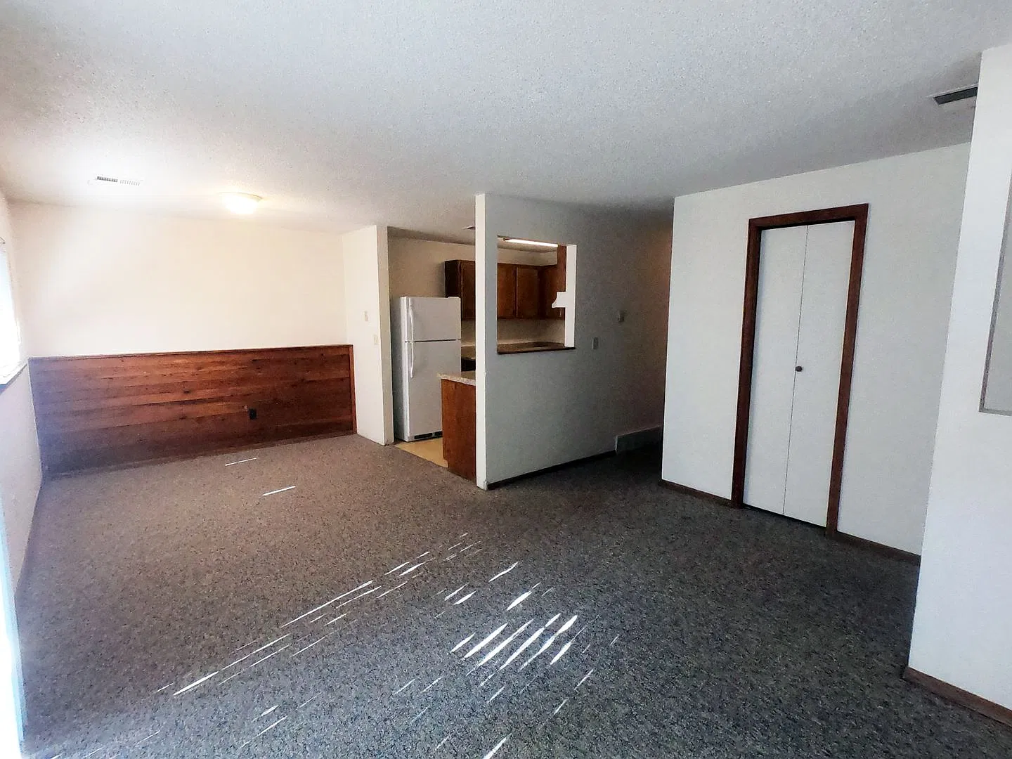 2244 Goss Circle East — Photo 4