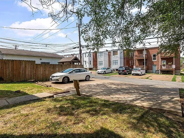 4951 Lindenwood Ave #2E — Photo 10