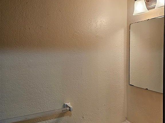 4th image of 11611 Food Ln