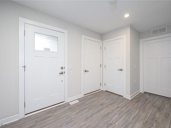 2nd image of 1705 Leslie Dr