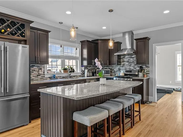 24 Randolph Way — Photo 12