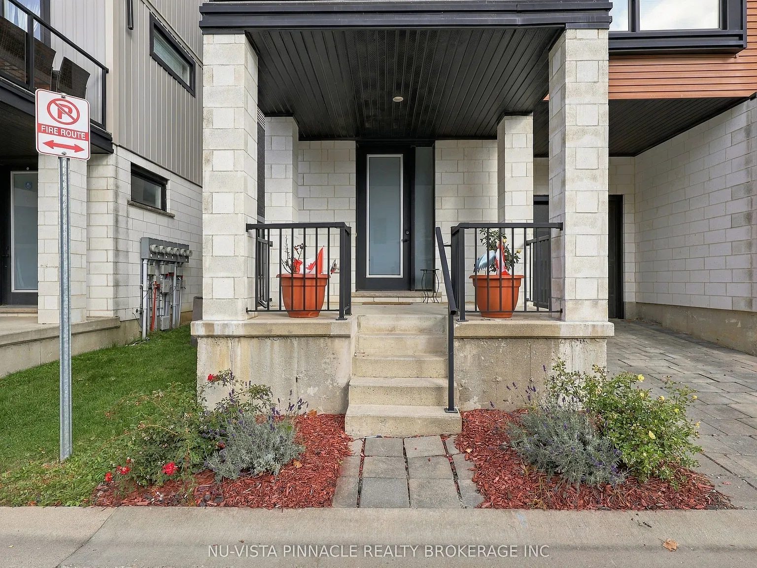 3 bed, $2,550 — Photo 3