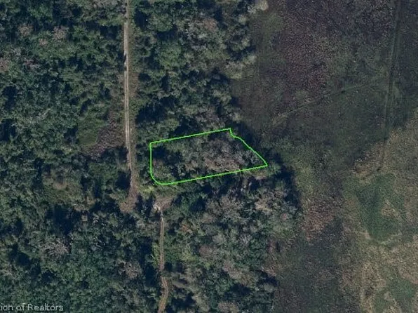 601 Lakesedge Dr, Lake Placid, FL 33852