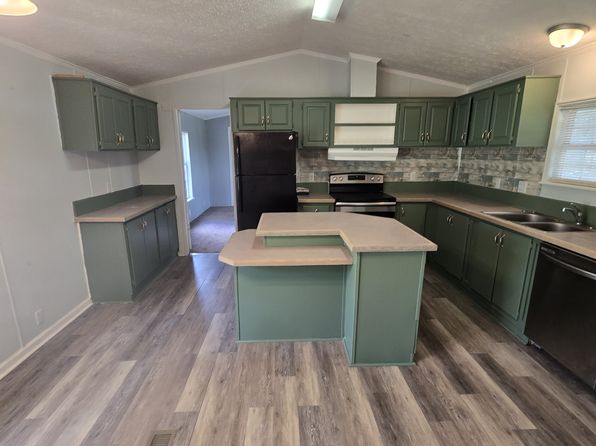 908 Palmer Ct